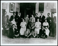 Leonor Villegas de Magnón, ladies and gentlemen of Cruz Blanca