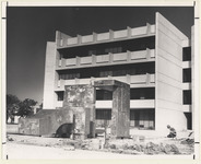 Installation of the sculpture "Waterfall, Stele, and River"
