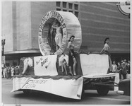 French Quarter float