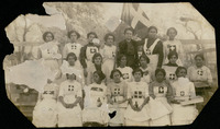 Leonor Villegas de Magnón and ladies of Cruz Blanca 1st brigade
