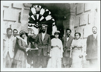 Villegas de Magnón presenting a document