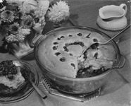 Dessert Presentation and recipe, Cranberry pudding with lemon sauce